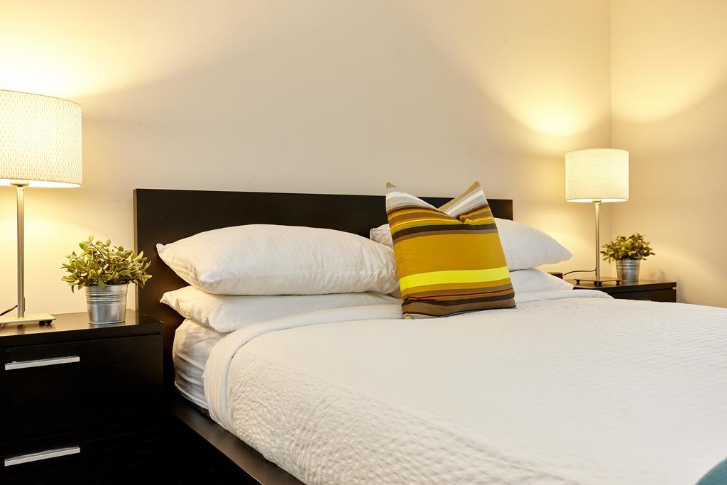 Atlas Suites - Cn Tower & Convention Centre トロント エクステリア 写真