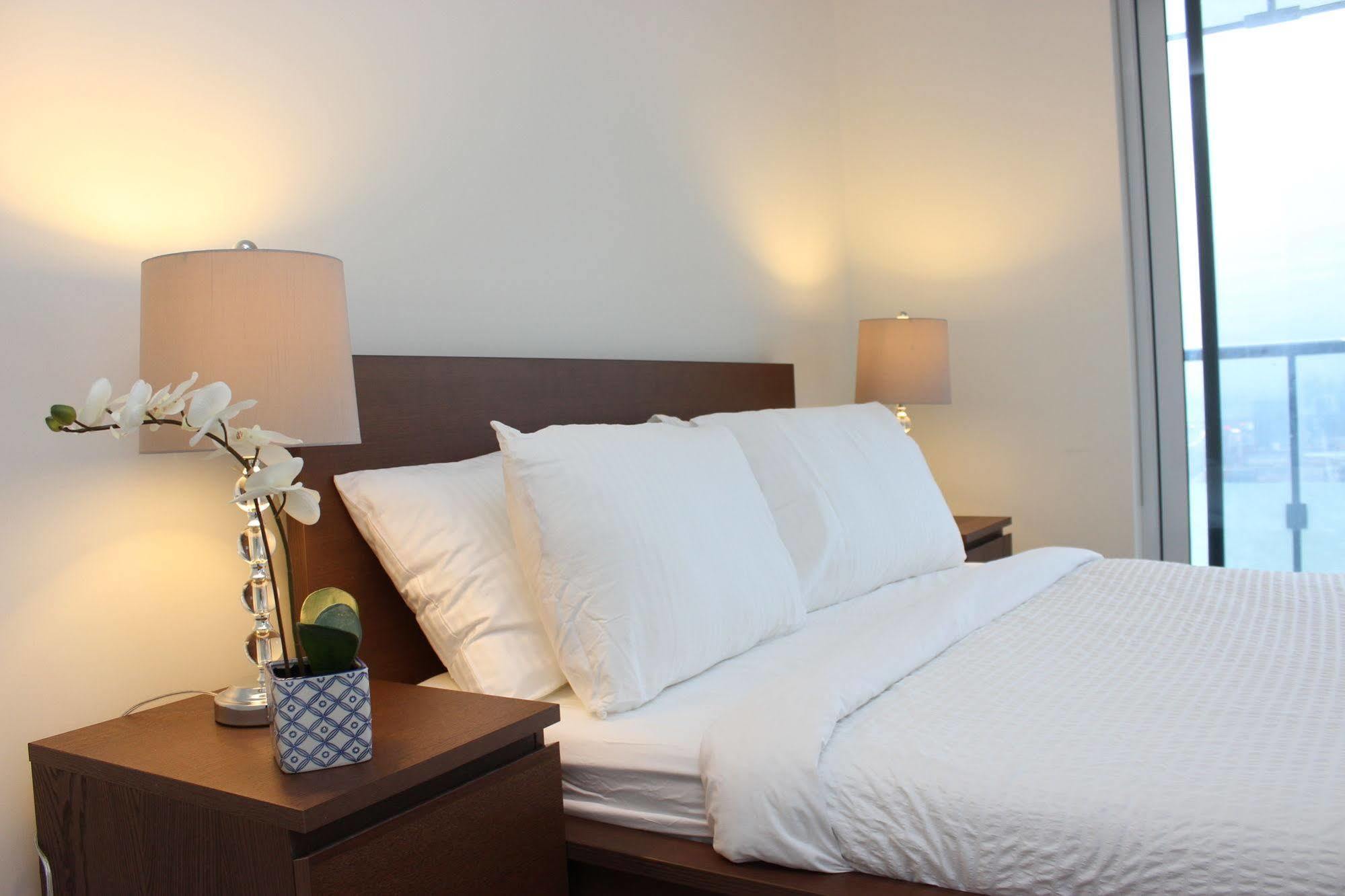 Atlas Suites - Cn Tower & Convention Centre トロント エクステリア 写真